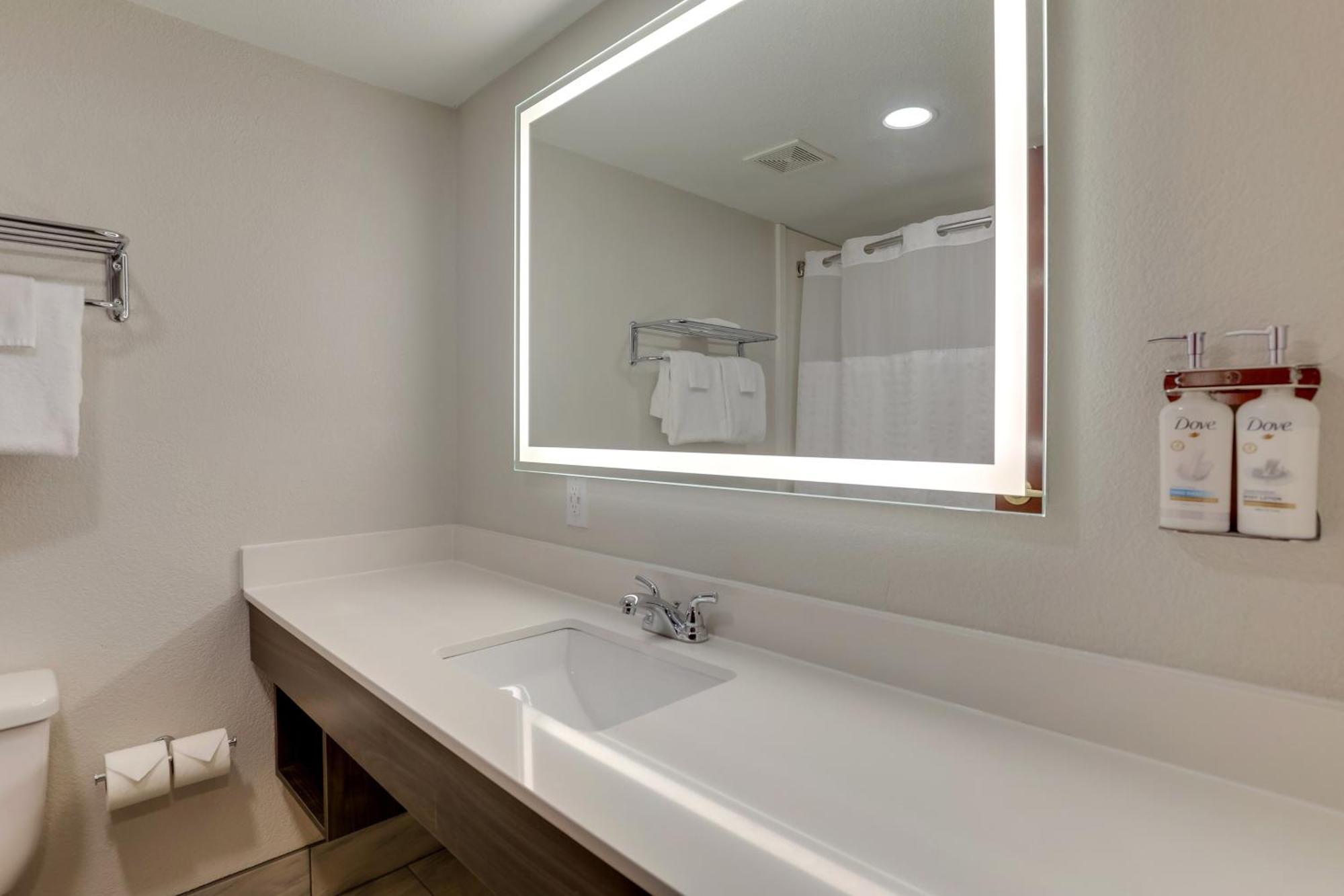 Holiday Inn Express Lexington Southwest Nicholasville By Ihg Екстериор снимка