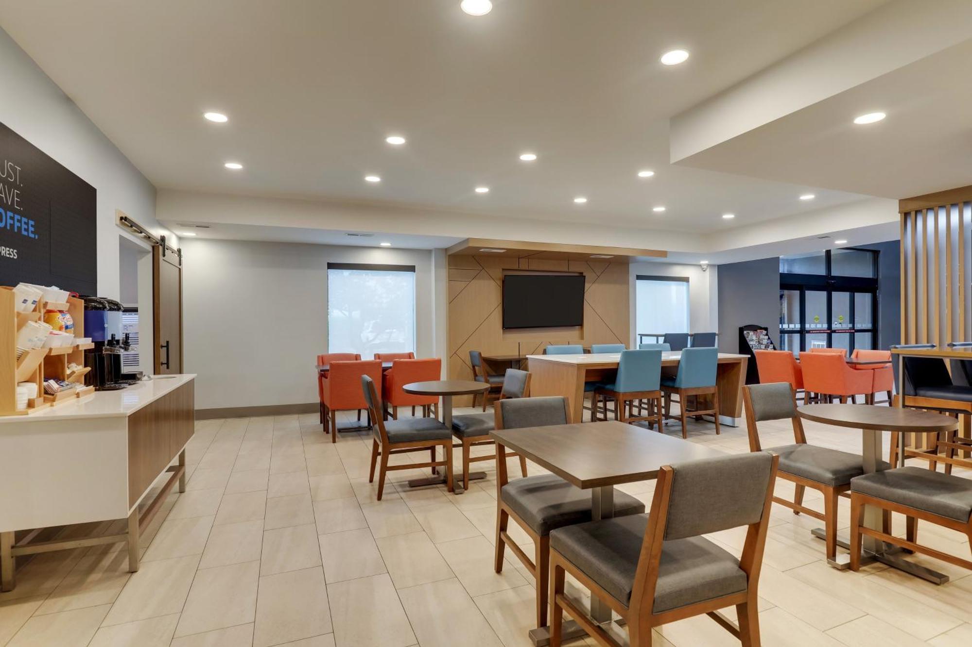 Holiday Inn Express Lexington Southwest Nicholasville By Ihg Екстериор снимка