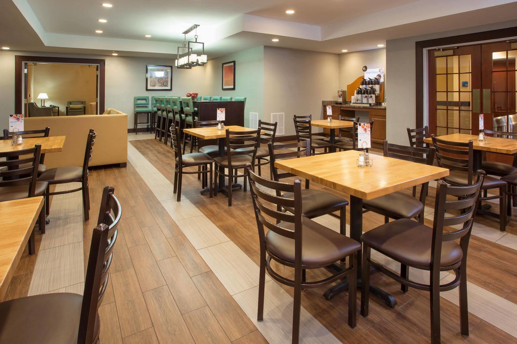 Holiday Inn Express Lexington Southwest Nicholasville By Ihg Екстериор снимка